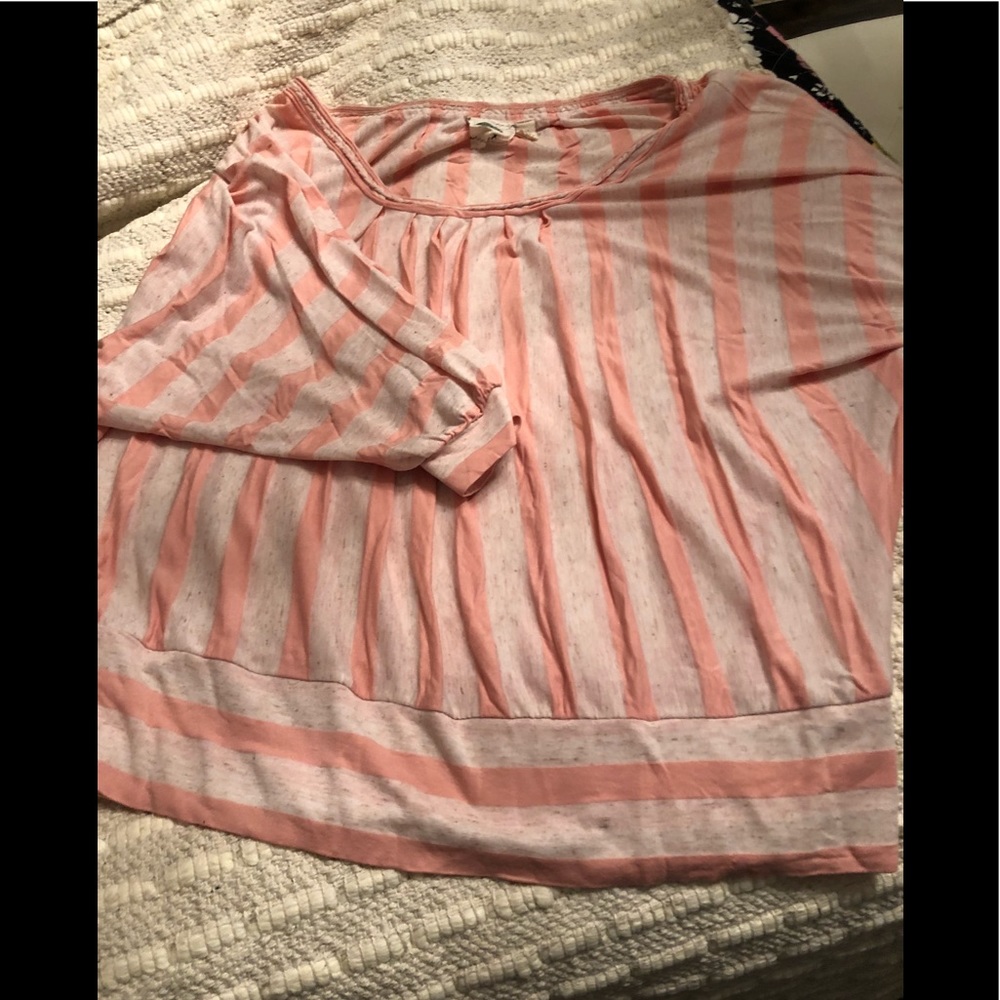 Peach/neutral striped top